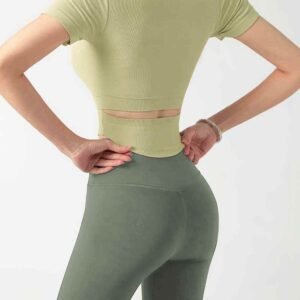 Reggiseno sportivo con cerniera frontale per seni piccoli