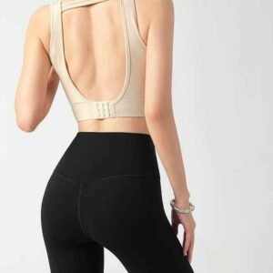 Completo reggiseno sportivo attivo e pantaloncini da donna