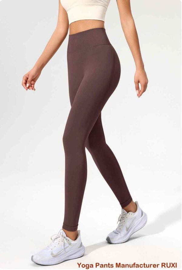 Trova oggi stesso i leggings scrunch vicino a te RUXI