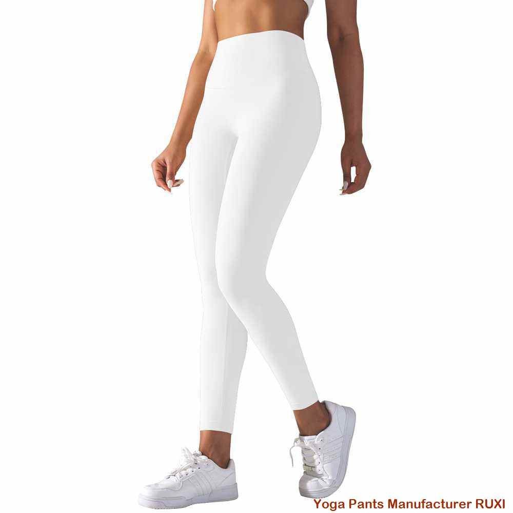 Pantaloncini a strati per il comfort dei pantaloni da yoga