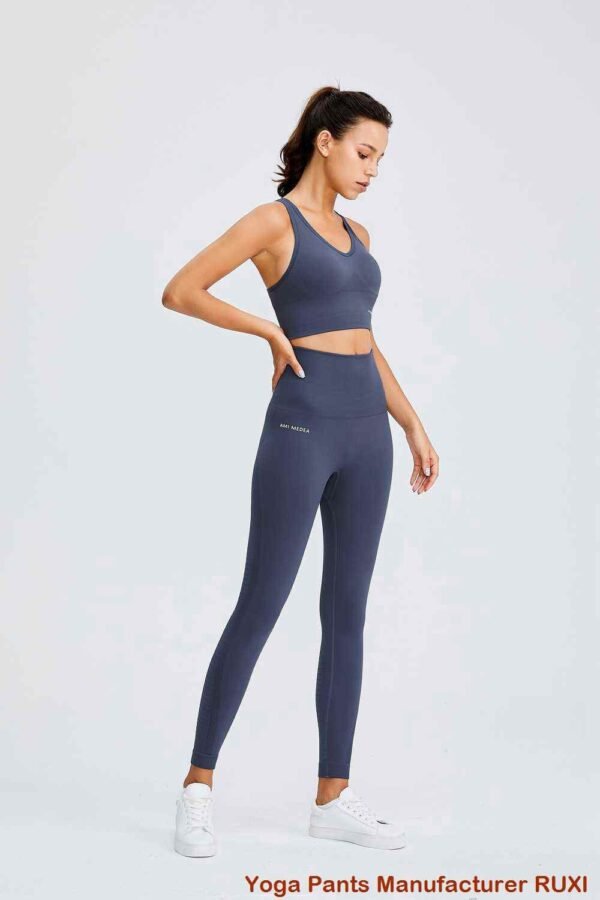 Comodi pantaloncini sportivi e reggiseno RUXI it1723