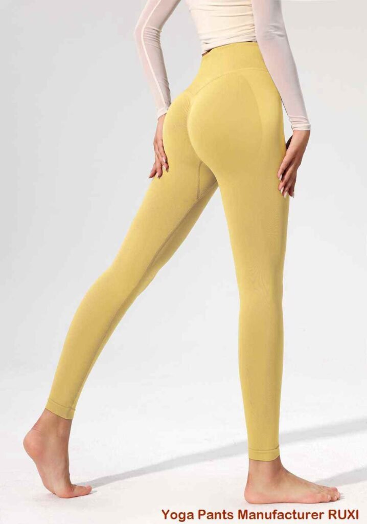 Pantaloncini da ciclista a vita alta arricciati da donna