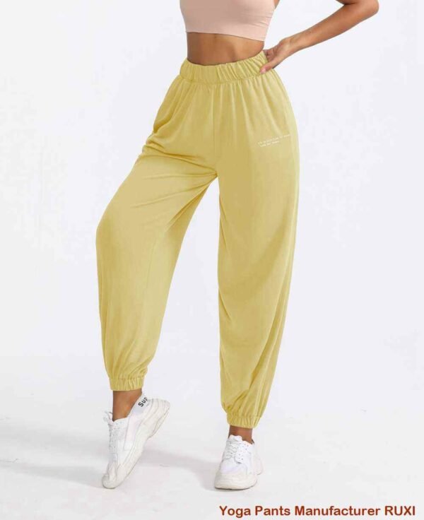 Pantaloni da yoga elastici per comfort e flessibilità RUXI